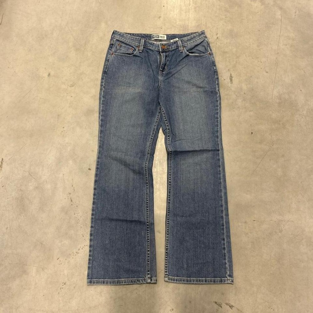 Y2K Levi's Flared Wide Leg Fall‎ Essential Bootcut Jeans